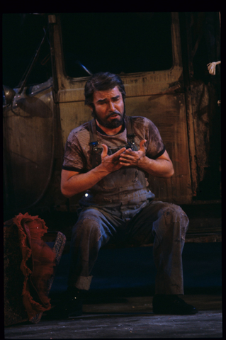 Benito di Bella (Tonio), Pagliacci, Ruggero Leoncavallo. San Francisco Opera, 1980-81. Photographer: Ron Scherl/San Francisco Opera.