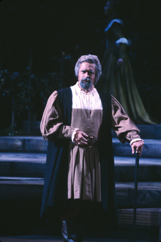 Kurt Rydl (Veit Pogner), Die Meistersinger von Nürnberg, Richard Wagner. San Francisco Opera, 1980-81. Photographer: Ron Scherl/San Francisco Opera.