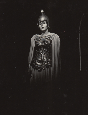 Leslie Richards (Pallade), L'Incoronazione di Poppea, Claudio Monteverdi. San Francisco Opera, 1980-81. Photographer: Ira Nowinski/San Francisco Opera.