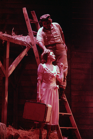 Alexandra Hunt (Curley's wife), William Neill (Lenny), Of Mice and Men, Carlisle Floyd. San Francisco Opera/SPOT, 1974. Photographer: Carolyn Mason Jones/San Francisco Opera.