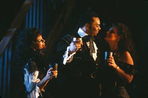 Pamela South (Frasquita), Simon Estes (Escamillo), Susan Quittmeyer (Mercédès), Carmen, Georges Bizet. San Francisco Opera, 1981-82. Photographer: Ron Scherl/San Francisco Opera.