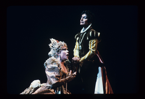 Sarah Walker (Cornelia), Delia Wallis (Sextus), Giulio Cesare, George Frideric Handel. San Francisco Opera, 1981-82. Photographer: Ron Scherl/San Francisco Opera.