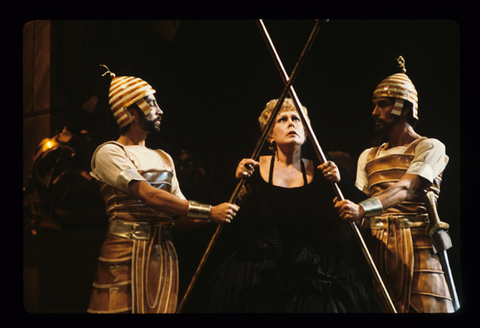 Sarah Walker (Cornelia), Supernumeraries, Giulio Cesare, George Frideric Handel. San Francisco Opera, 1981-82. Photographer: Ron Scherl/San Francisco Opera.