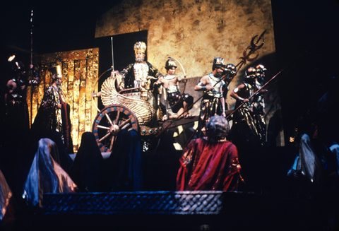 Matteo Manuguerra (Nabucco), Ensemble, Nabucco, Giuseppe Verdi. San Francisco Opera, 1981-82. Photographer: Ron Scherl/San Francisco Opera.