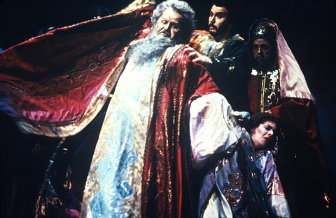 Paul Plishka (Zaccaria), Gordon Green (Ismaele), Susan Quittmeyer (Fenena), Nabucco, Giuseppe Verdi. San Francisco Opera, 1981-82. Photographer: Ron Scherl/San Francisco Opera.