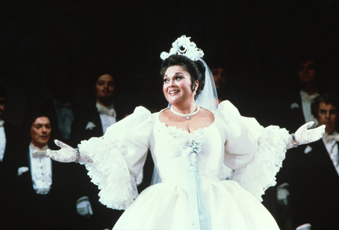 Marilyn Horne (Cenerentola), La Cenerentola, Gioachino Rossini. San Francisco Opera, 1982-83. Photographer: Ron Scherl/San Francisco Opera.