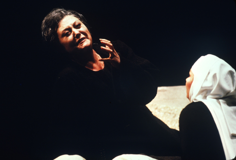 Régine Crespin (Mme. de Croissy), Virginia Zeani (Mother Marie), Dialogues of the Carmelites, Francis Poulenc. San Francisco Opera, 1982-83. Photographer: Ron Scherl/San Francisco Opera.