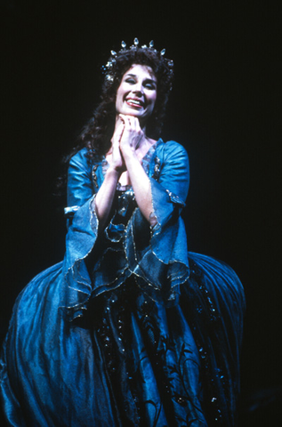 Rosalind Plowright (The Prima Donna), Ariadne auf Naxos, Richard Strauss. San Francisco Opera, 1983-84. Photographer: Ron Scherl/San Francisco Opera.