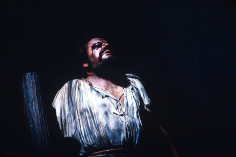 Guy Chauvet (Samson), Samson et Dalila, Camille Saint-Saëns. San Francisco Opera, 1983-84. Photographer: Ron Scherl/San Francisco Opera.