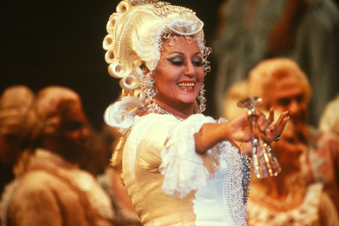 Régine Crespin (La Grande Duchesse), Chorus, La Grande Duchesse de Gérolstein, Jacques Offenbach. San Francisco Opera, 1983-84. Photographer: Ron Scherl/San Francisco Opera.