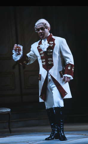 Vicente Sardinero (Lescaut), Manon Lescaut, Giacomo Puccini. San Francisco Opera, 1983-84. Photographer: Ron Scherl/San Francisco Opera.