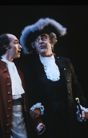 Roger Andrews (Innkeeper), Renato Capecchi (Geronte de Ravoir), Manon Lescaut, Giacomo Puccini. San Francisco Opera, 1983-84. Photographer: Ron Scherl/San Francisco Opera.