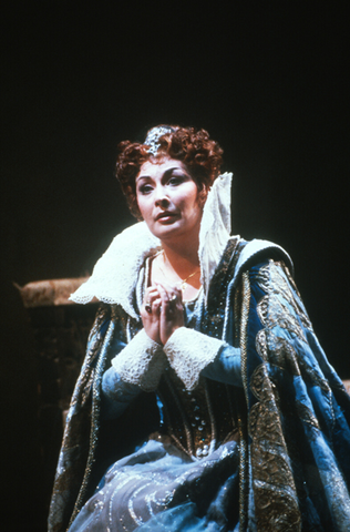 Stefka Mineva (Marina Mnishek), Boris Godunov, Modest Petrovich Mussorgsky. San Francisco Opera, 1983-84. Photographer: Ron Scherl/San Francisco Opera.