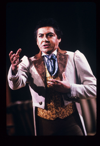 Francisco Araiza (Ernesto), Don Pasquale, Gaetano Donizetti. San Francisco Opera, 1983-84. Photographer: Ron Scherl/San Francisco Opera.