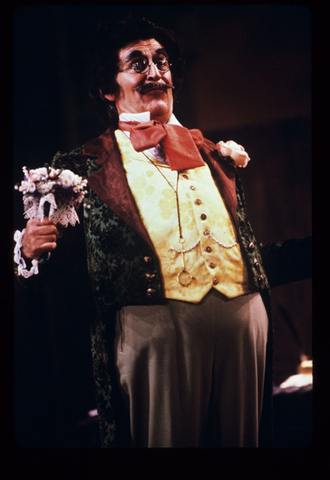 Paolo Montarsolo (Don Pasquale), Don Pasquale, Gaetano Donizetti. San Francisco Opera, 1983-84. Photographer: Ron Scherl/San Francisco Opera.