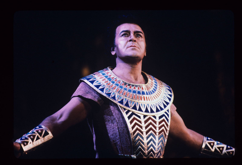 Franco Bonisolli (Radames), Aida, Giuseppe Verdi. San Francisco Opera, 1983-84. Photographer: Ron Scherl/San Francisco Opera.