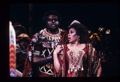 Juan Pons (Amonasro), Leontyne Price (Aida), Aida, Giuseppe Verdi. San Francisco Opera, 1983-84. Photographer: Ron Scherl/San Francisco Opera.