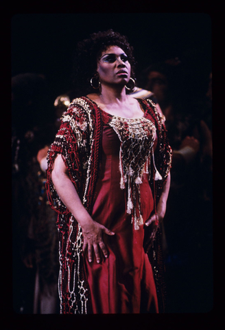 Leontyne Price (Aida), Aida, Giuseppe Verdi. San Francisco Opera, 1983-84. Photographer: Ron Scherl/San Francisco Opera.