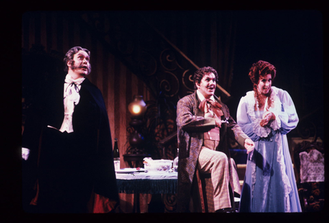 Kevin Langan (Frank), Ragnar Ulfung (Alfred), Josephine Barstow (Rosalinda), Die Fledermaus, Johann Strauss, Jr.. San Francisco Opera, 1983-84. Photographer: Ron Scherl/San Francisco Opera.