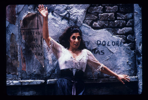 Alicia Nafé (Carmen), Carmen, Georges Bizet. San Francisco Opera, 1984-85. Photographer: Ron Scherl/San Francisco Opera.