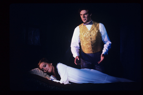 Frederica von Stade (Amina), Samuel Ramey (Count Rodolfo), La Sonnambula, Vincenzo Bellini. San Francisco Opera, 1984-85. Photographer: Ron Scherl/San Francisco Opera.