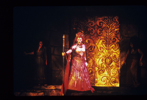 Ruth Ann Swenson (Her Confidante), Viorica Cortez (Klytemnestra), Francesca Howe (Her Trainbearer), Elektra, Richard Strauss. San Francisco Opera, 1984-85. Photographer: Ron Scherl/San Francisco Opera.