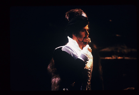 Rockwell Blake (Riccardo Percy), Anna Bolena, Gaetano Donizetti. San Francisco Opera, 1984-85. Photographer: Ron Scherl/San Francisco Opera.