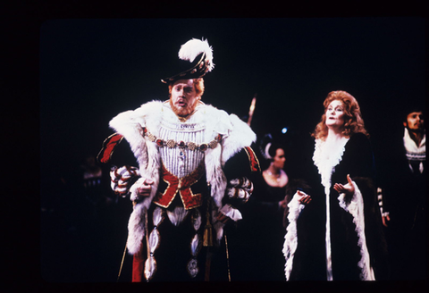 Kevin Langan (Enrico), Joan Sutherland (Anna Bolena), Anna Bolena, Gaetano Donizetti. San Francisco Opera, 1984-85. Photographer: Ron Scherl/San Francisco Opera.