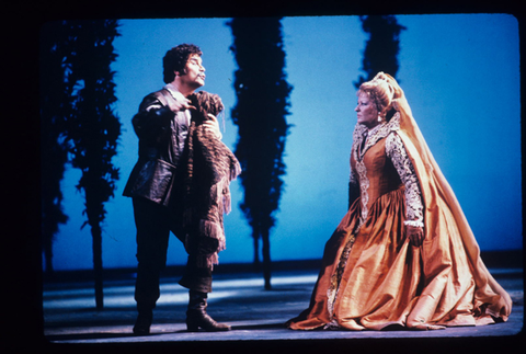 Enrico Fissore (Leporello), Pilar Lorengar (Donna Elvira), Don Giovanni, Wolfgang Amadeus Mozart. San Francisco Opera, 1984-85. Photographer: Ron Scherl/San Francisco Opera.