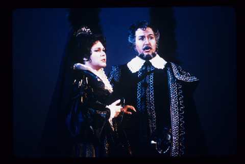 Rebecca Cook (Donna Anna), Keith Lewis (Don Ottavio), Don Giovanni, Wolfgang Amadeus Mozart. San Francisco Opera, 1984-85. Photographer: Ron Scherl/San Francisco Opera.