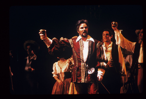 Wolfgang Brendel (Don Giovanni), Chorus, Don Giovanni, Wolfgang Amadeus Mozart. San Francisco Opera, 1984-85. Photographer: Ron Scherl/San Francisco Opera.