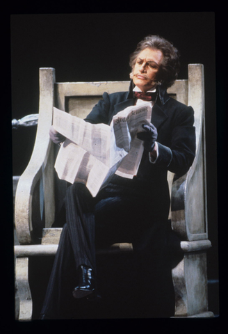 William Lewis (Loge), Das Rheingold, Richard Wagner. San Francisco Opera, 1984-85. Photographer: Ron Scherl/San Francisco Opera.