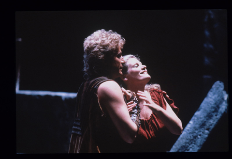 Peter Hofmann (Siegmund), Jeannine Altmeyer (Sieglinde), Die Walküre, Richard Wagner. San Francisco Opera, 1984-85. Photographer: Ron Scherl/San Francisco Opera.