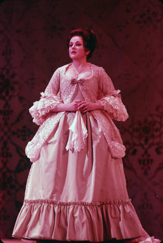 Christine Weidinger (Constanze), Die Entführung aus dem Serail, Wolfgang Amadeus Mozart. San Francisco Opera/SPOT, 1975. Photographer: Carolyn Mason Jones/San Francisco Opera.