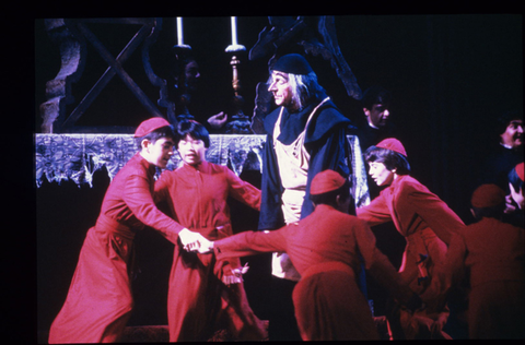 Renato Capecchi (Sacristan), Chorus, Tosca, Giacomo Puccini. San Francisco Opera, 1985-86. Photographer: Ron Scherl/San Francisco Opera.