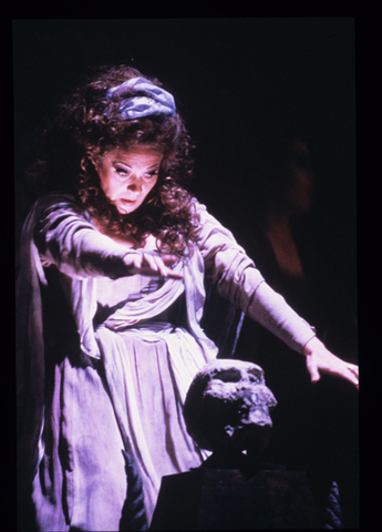 Fiorenza Cossotto (Ulrica), Un Ballo in Maschera, Giuseppe Verdi. San Francisco Opera, 1985-86. Photographer: Ron Scherl/San Francisco Opera.