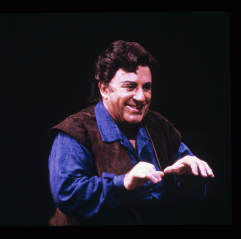 Carlo Bergonzi (Riccardo), Un Ballo in Maschera, Giuseppe Verdi. San Francisco Opera, 1985-86. Photographer: Ron Scherl/San Francisco Opera.