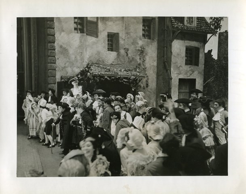 Manon, Jules Massenet. San Francisco Opera, 1939. Photographer: Lawrence B. Morton/San Francisco Opera.