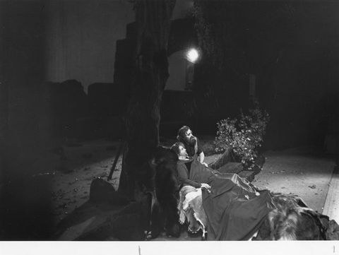 Tristan und Isolde, Richard Wagner. San Francisco Opera, 1939. Photographer: Lawrence B. Morton/San Francisco Opera.