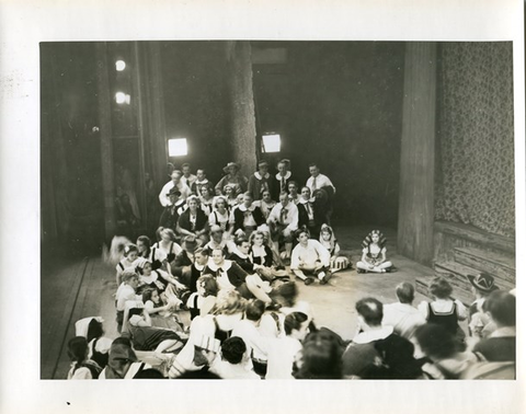 Pagliacci, Ruggero Leoncavallo. San Francisco Opera, 1939. Photographer: Lawrence B. Morton/San Francisco Opera.