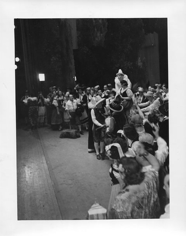 Pagliacci, Ruggero Leoncavallo. San Francisco Opera, 1939. Photographer: Lawrence B. Morton/San Francisco Opera.