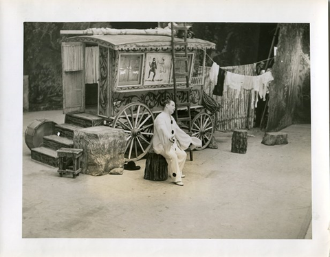 Pagliacci, Ruggero Leoncavallo. San Francisco Opera, 1939. Photographer: Lawrence B. Morton/San Francisco Opera.