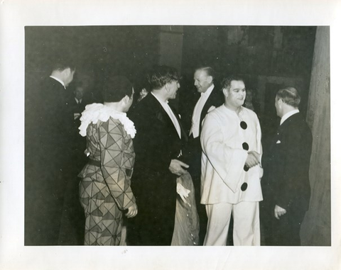 Pagliacci, Ruggero Leoncavallo. San Francisco Opera, 1939. Photographer: Lawrence B. Morton/San Francisco Opera.