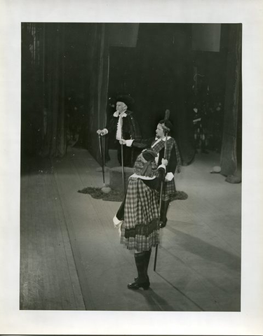 Lucia di Lammemoor, Gaetano Donizetti. San Francisco Opera, 1939. Photographer: Lawrence B. Morton/San Francisco Opera.