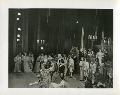 Lucia di Lammemoor, Gaetano Donizetti. San Francisco Opera, 1939. Photographer: Lawrence B. Morton/San Francisco Opera.