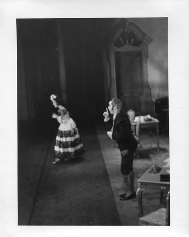 Il Barbiere di Siviglia, Gioachino Rossini. San Francisco Opera, 1939. Photographer: Lawrence B. Morton/San Francisco Opera.