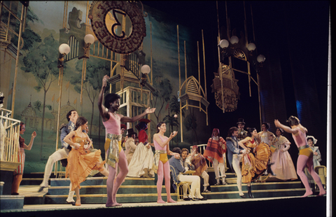 Ensemble, La Périchole, Jacques Offenbach. San Francisco Opera, 1976-77. Photographer: Greg Peterson/San Francisco Opera.