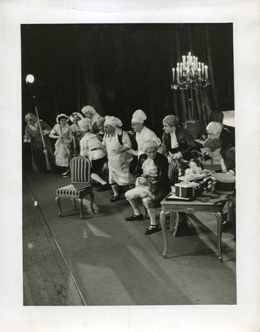 Don Pasquale, Gaetano Donizetti. San Francisco Opera, 1941. Photographer: Lawrence B. Morton/San Francisco Opera.