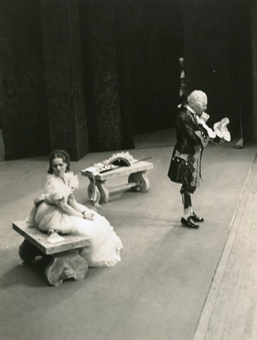 Don Pasquale, Gaetano Donizetti. San Francisco Opera, 1941. Photographer: Lawrence B. Morton/San Francisco Opera.