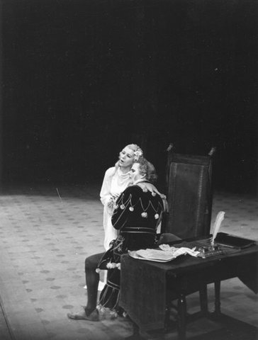 Rigoletto, Giuseppe Verdi. San Francisco Opera, 1941. Photographer: Lawrence B. Morton/San Francisco Opera.